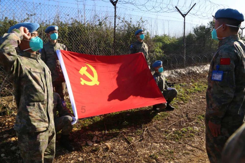 《聚焦两会》专栏:县十八届人大三次会议隆重开幕